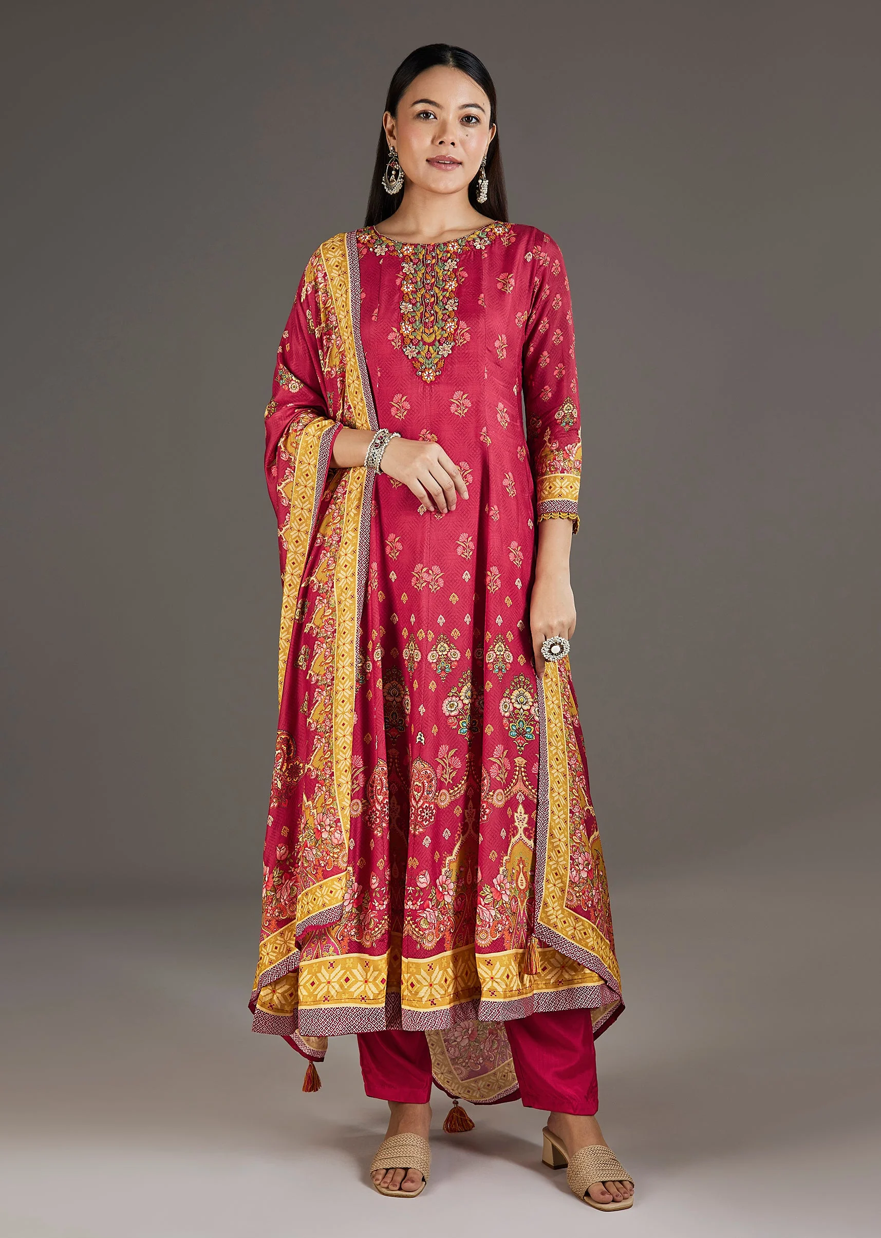 Pink Muslin Anarkali Set With Thread Work