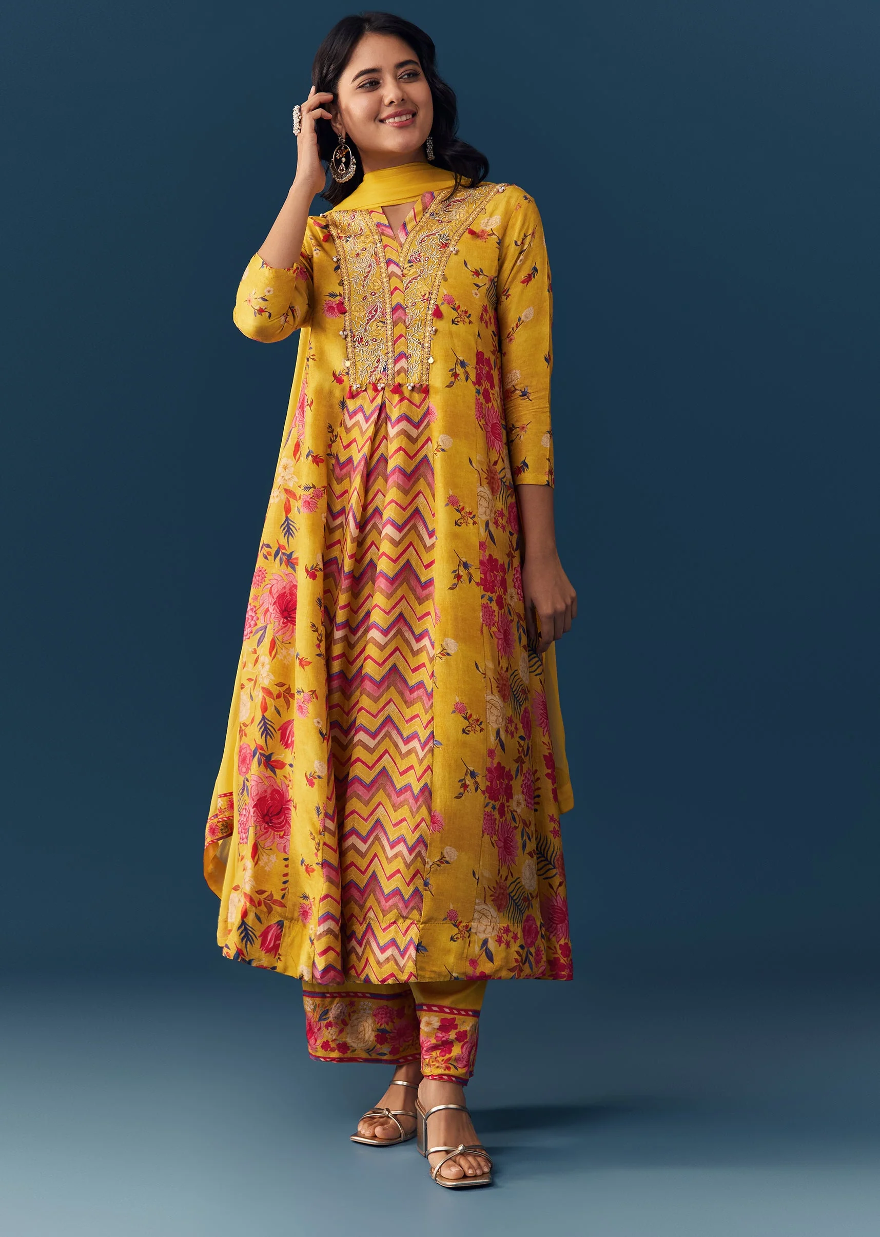 19242-yellow-floral-print-anarkali-set-1.webp Yellow Floral Print Anarkali Set
