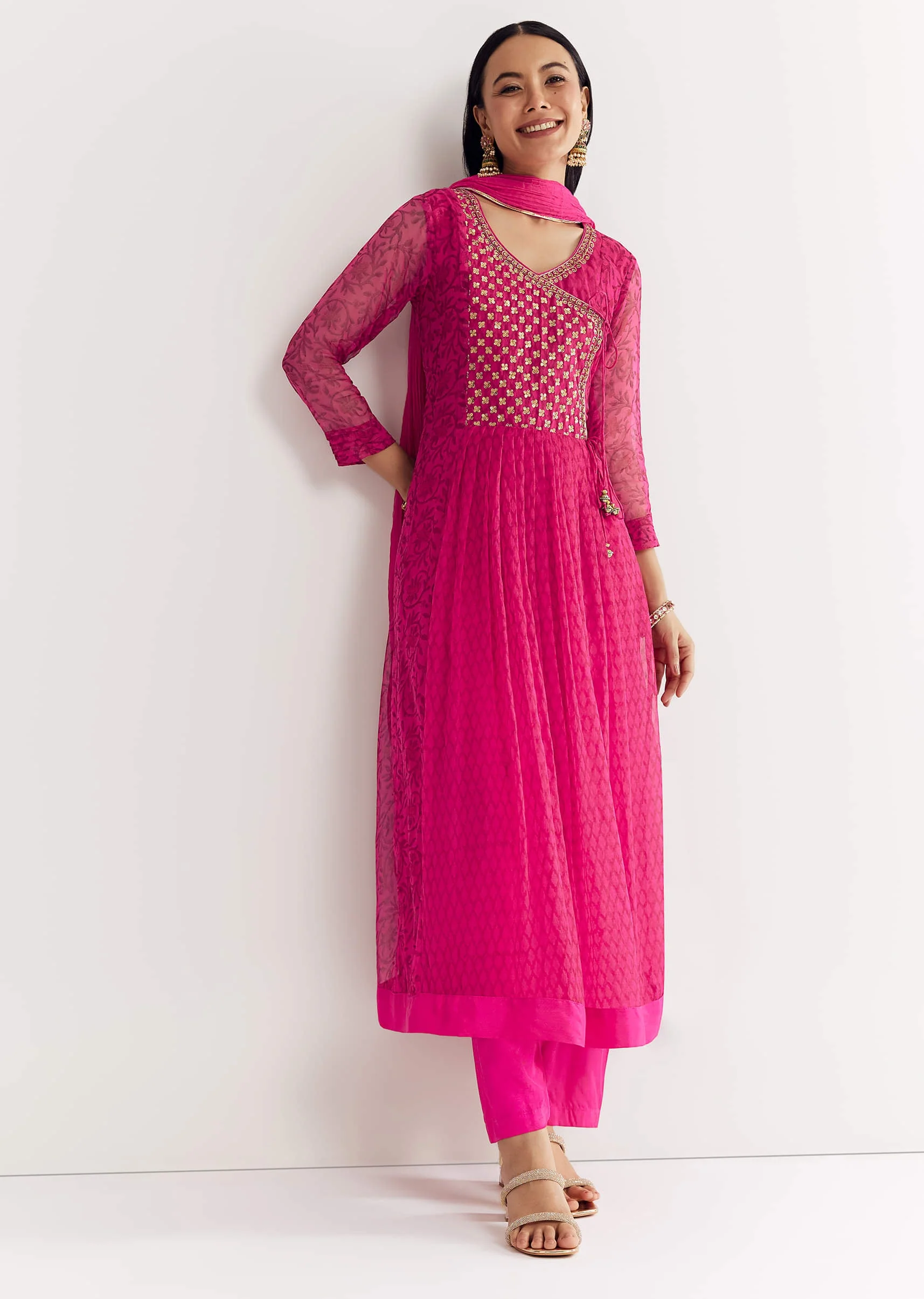 19337-pink-floral-chiffon-anarkali-kurta-set-with-dupatta-1.webp Pink Floral Chiffon Anarkali Kurta Set With Dupatta