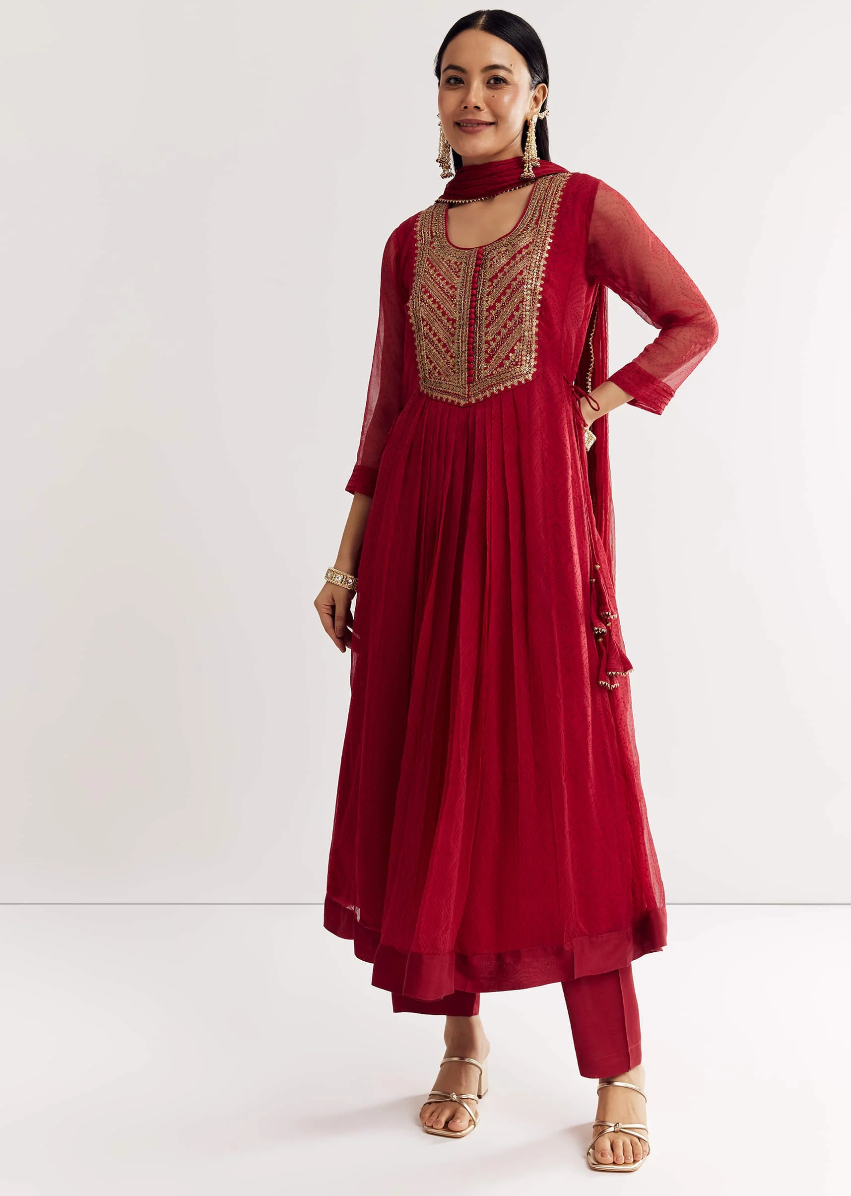 19531-red-printed-chiffon-sequin-kurta-set-with-dupatta-1.webp Red Printed Chiffon Sequin Kurta Set With Dupatta
