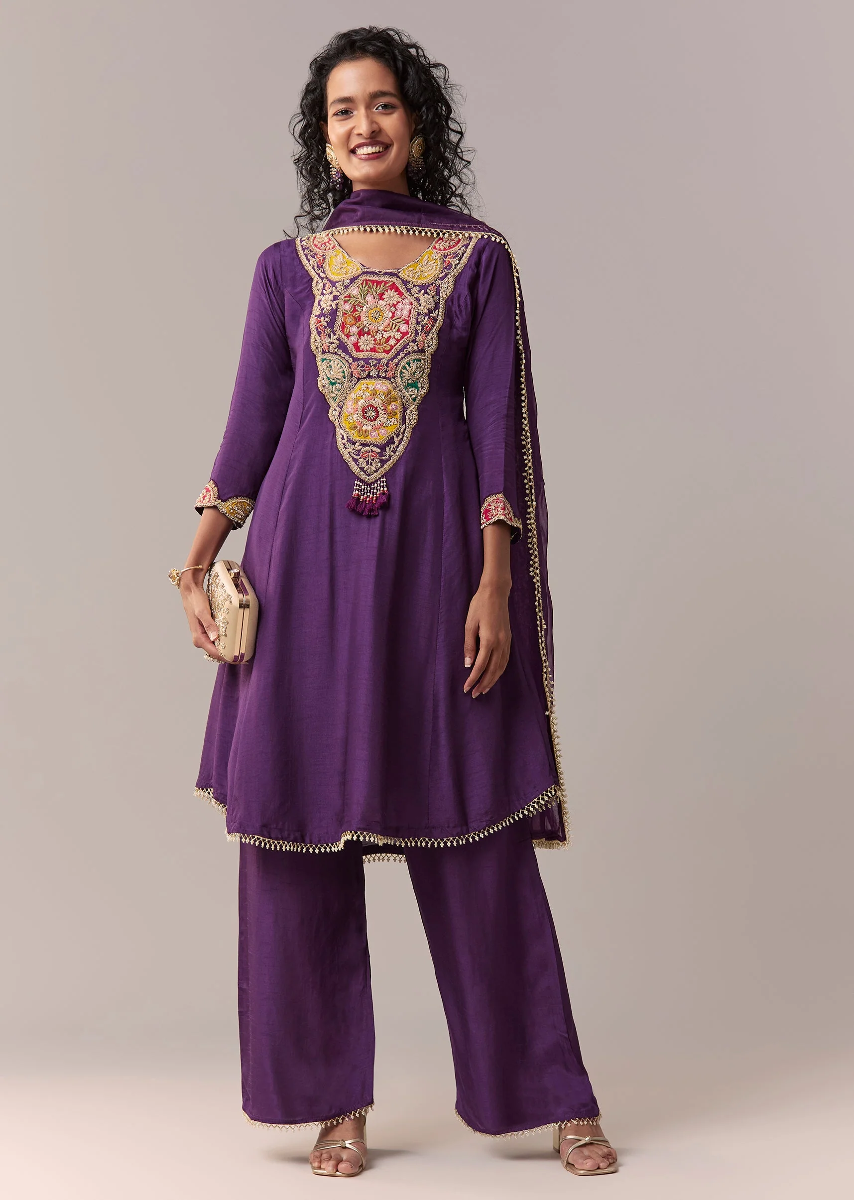 19622-purple-patchwork-zardosi-thread-anarkali-set-with-dupatta-1.webp Purple Patchwork Zardosi & Thread Anarkali Set With Dupatta