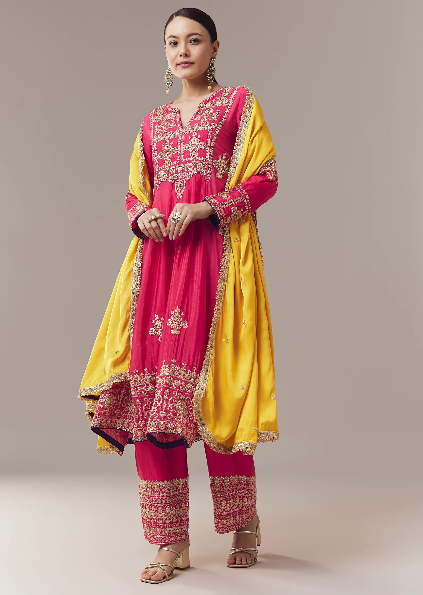 20037-pink-anarkali-suit-with-zari-cut-dana-and-sequins-work-1.webp Pink Anarkali Suit With Zari Cut Dana And Sequins Work