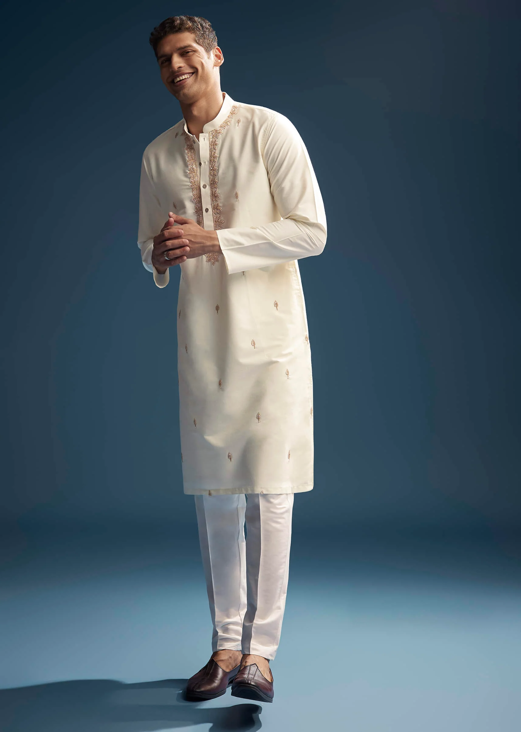 Off White Silk Kurta Set For Men With Zardosi And Aari Work