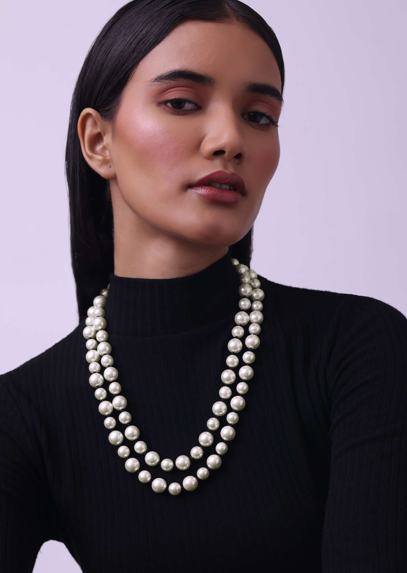2607-white-toned-mother-of-pearls-mala-1.jpg White Toned Mother Of Pearls Mala