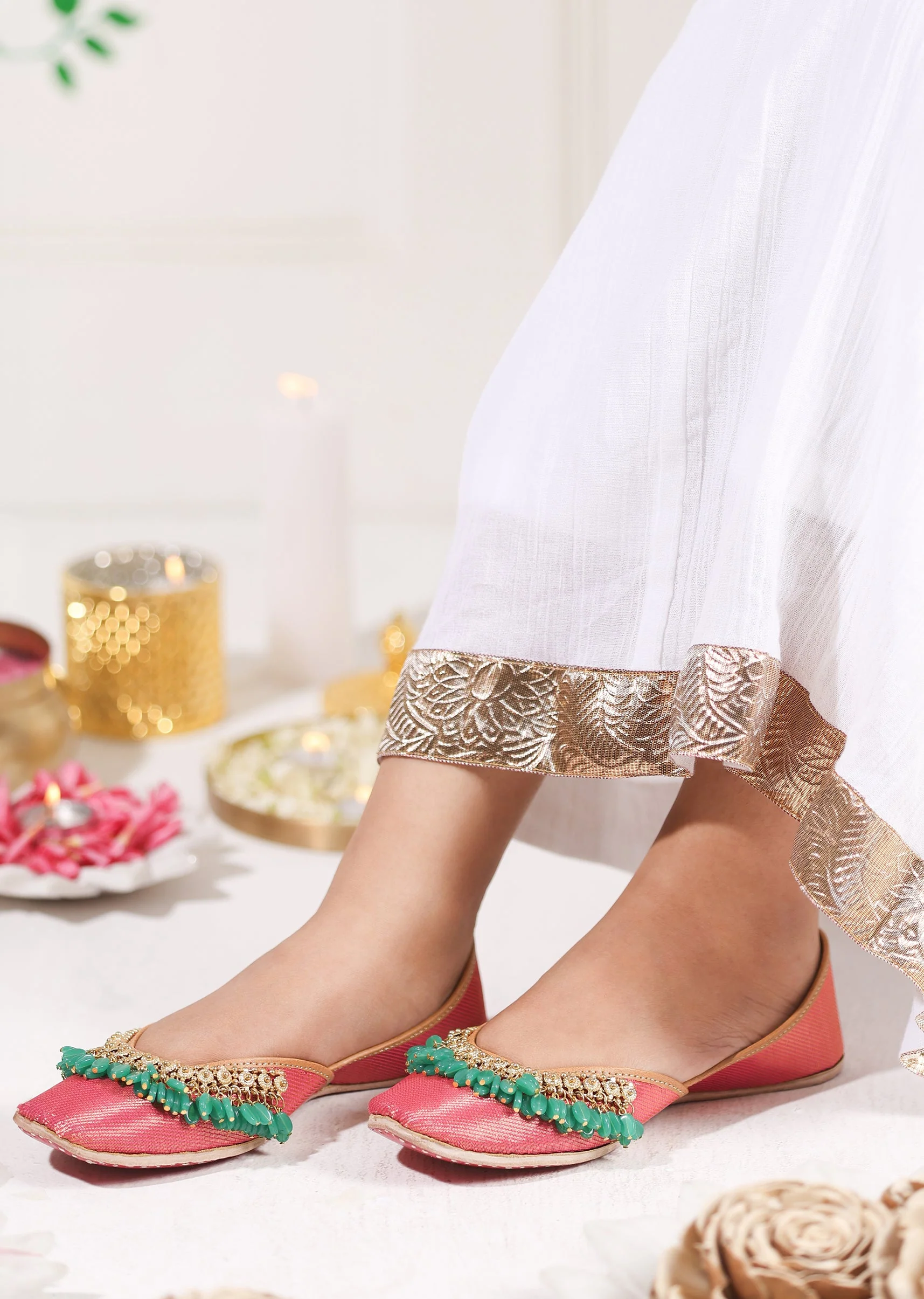 Pink Embellished Jutti