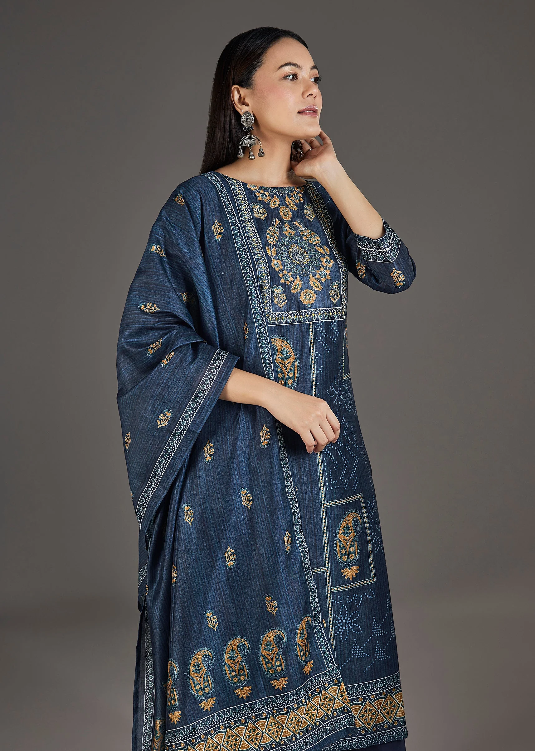Navy Blue Chanderi Kurta Set With Zari Work