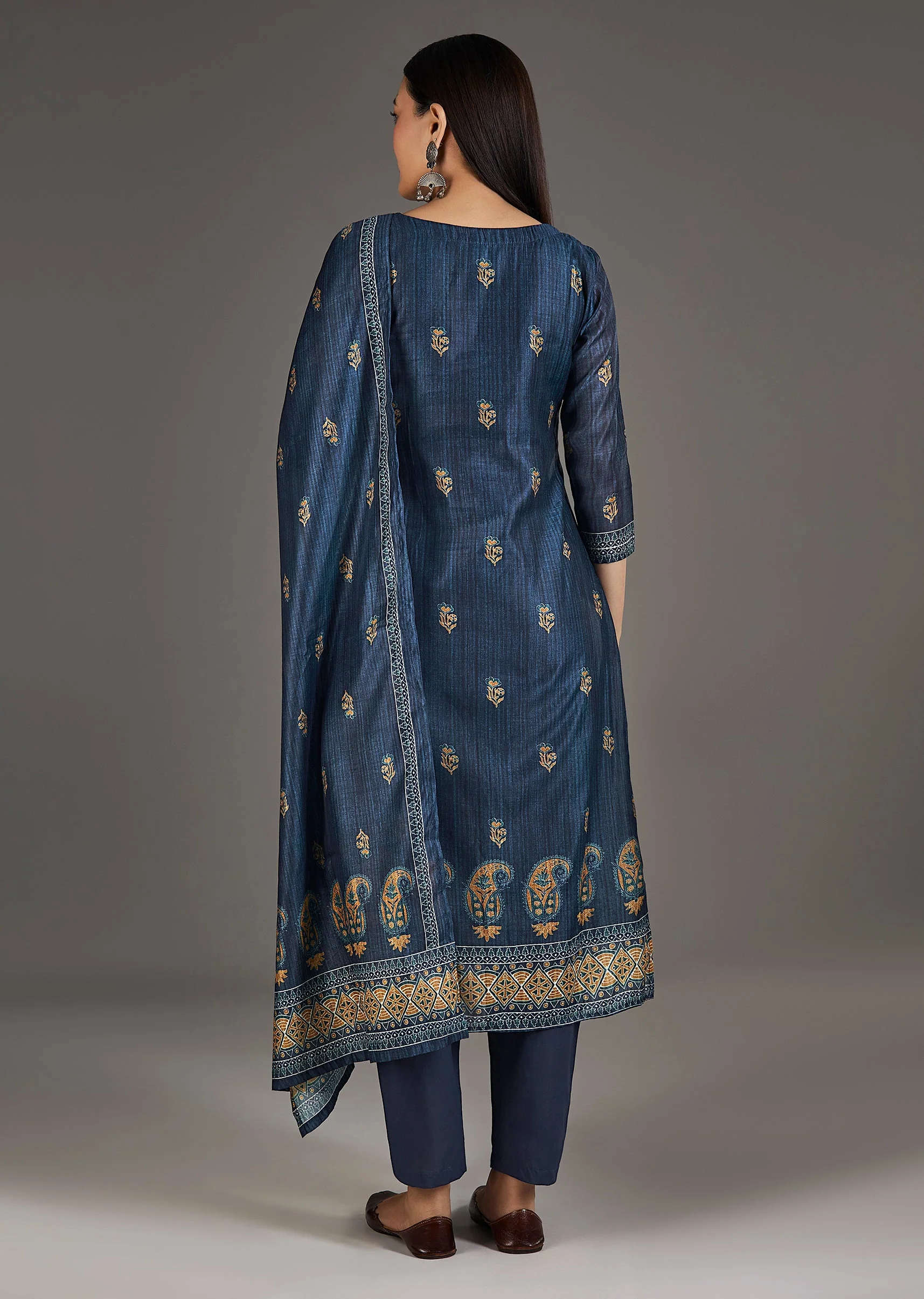 Navy Blue Chanderi Kurta Set With Zari Work