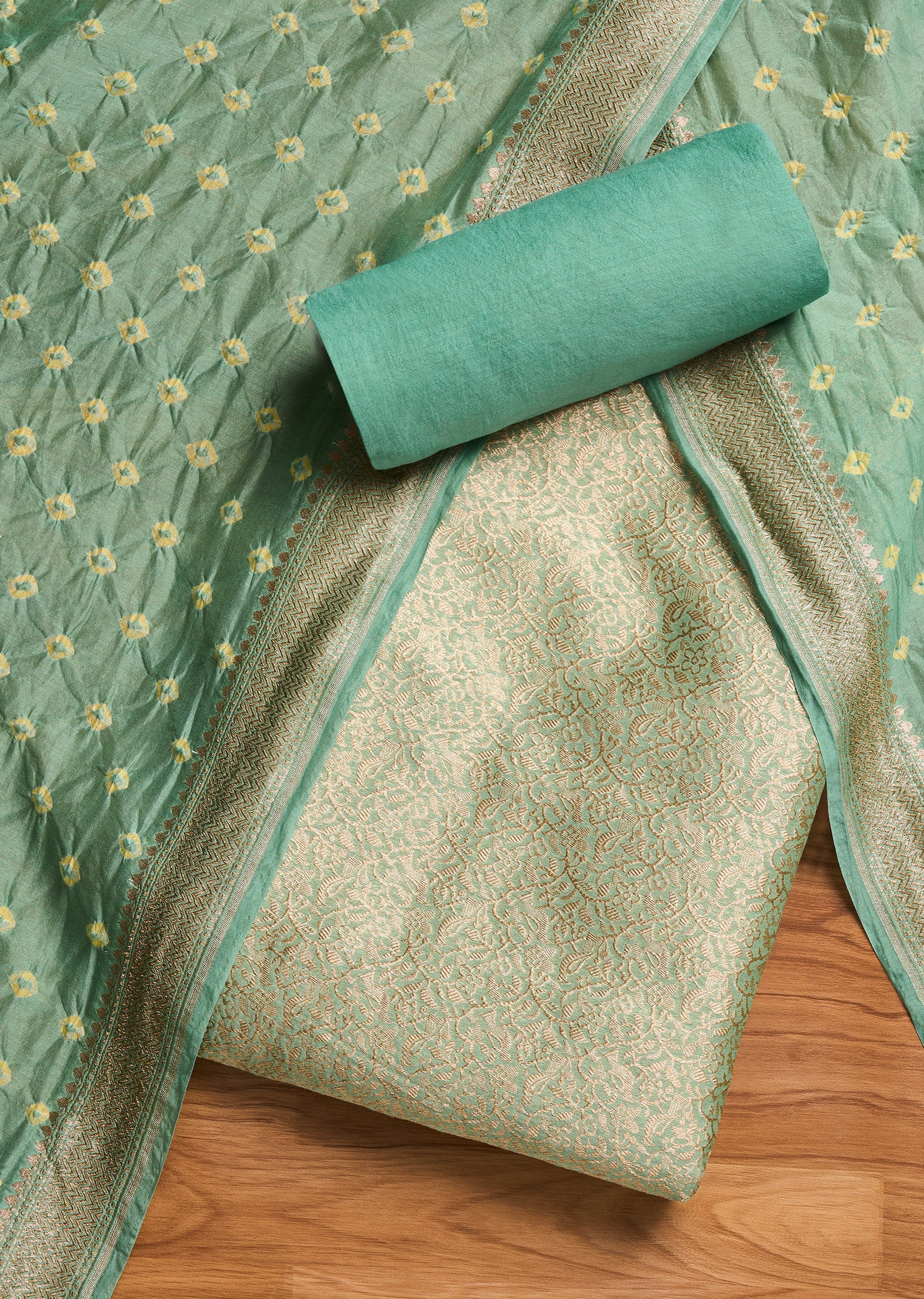 3182-green-banarasi-brocade-suit-1.jpg Green Banarasi Brocade Suit