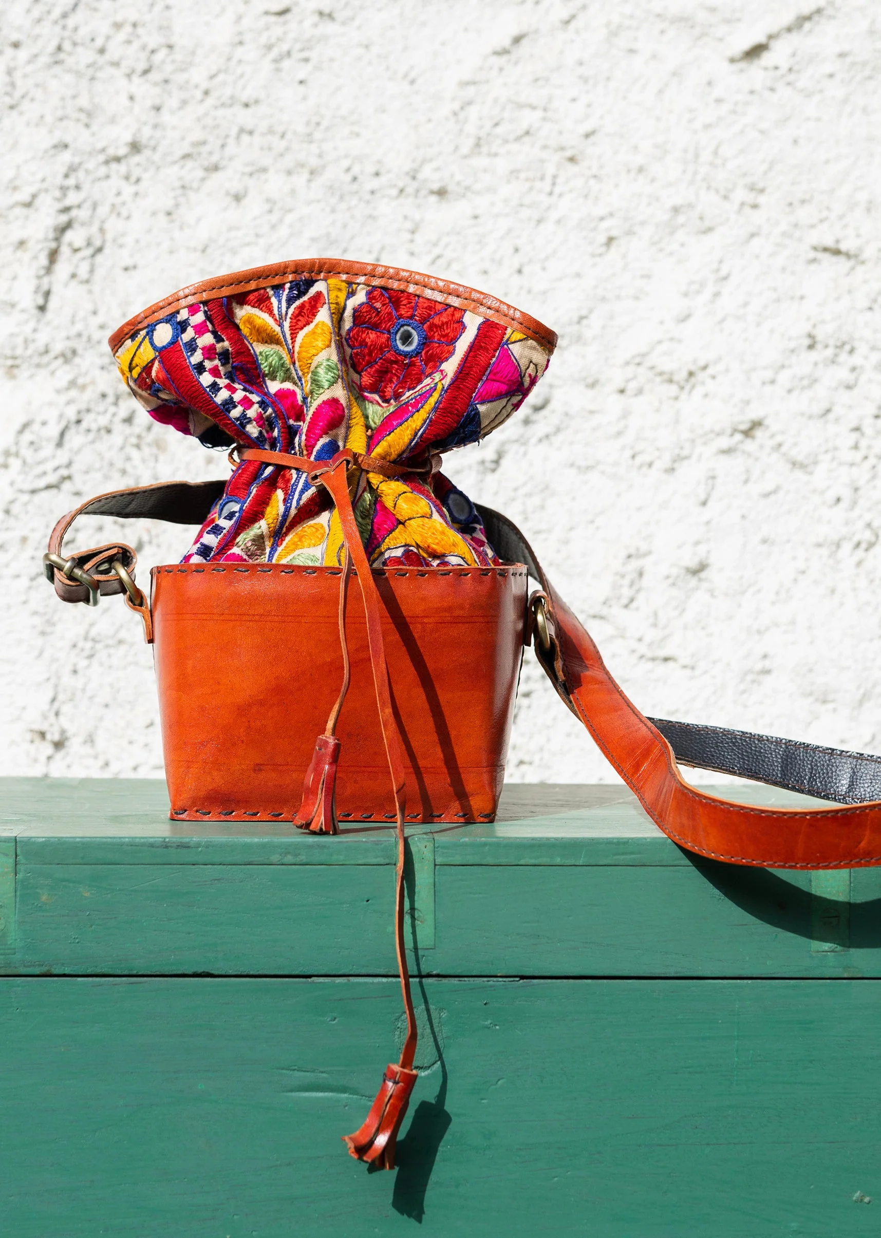 462-handcrafted-hand-embroidered-leather-bags-1.webp Handcrafted & Hand-Embroidered Leather Bags