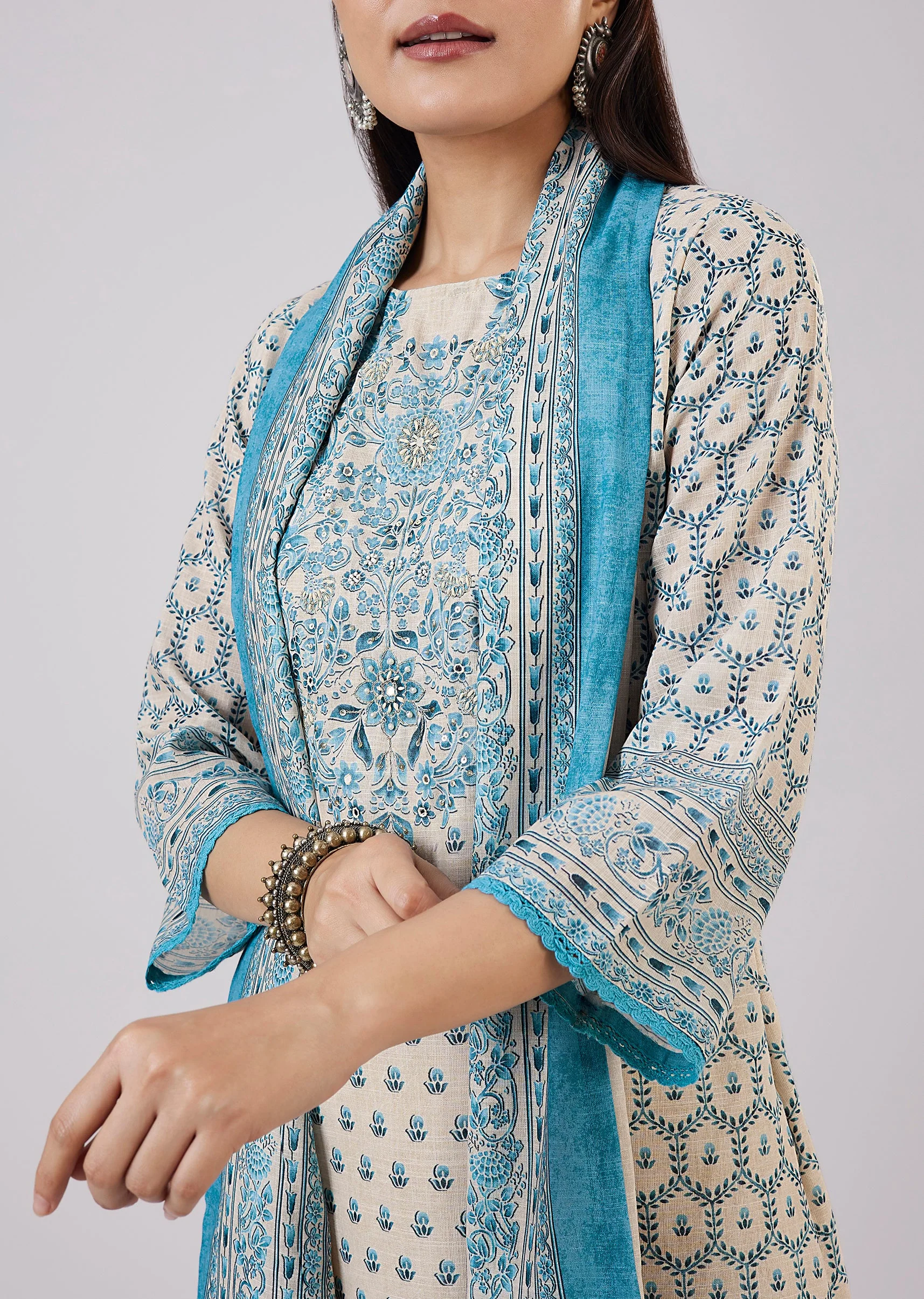 Blue Linen Kurta Set With Sequins And Thread Work
