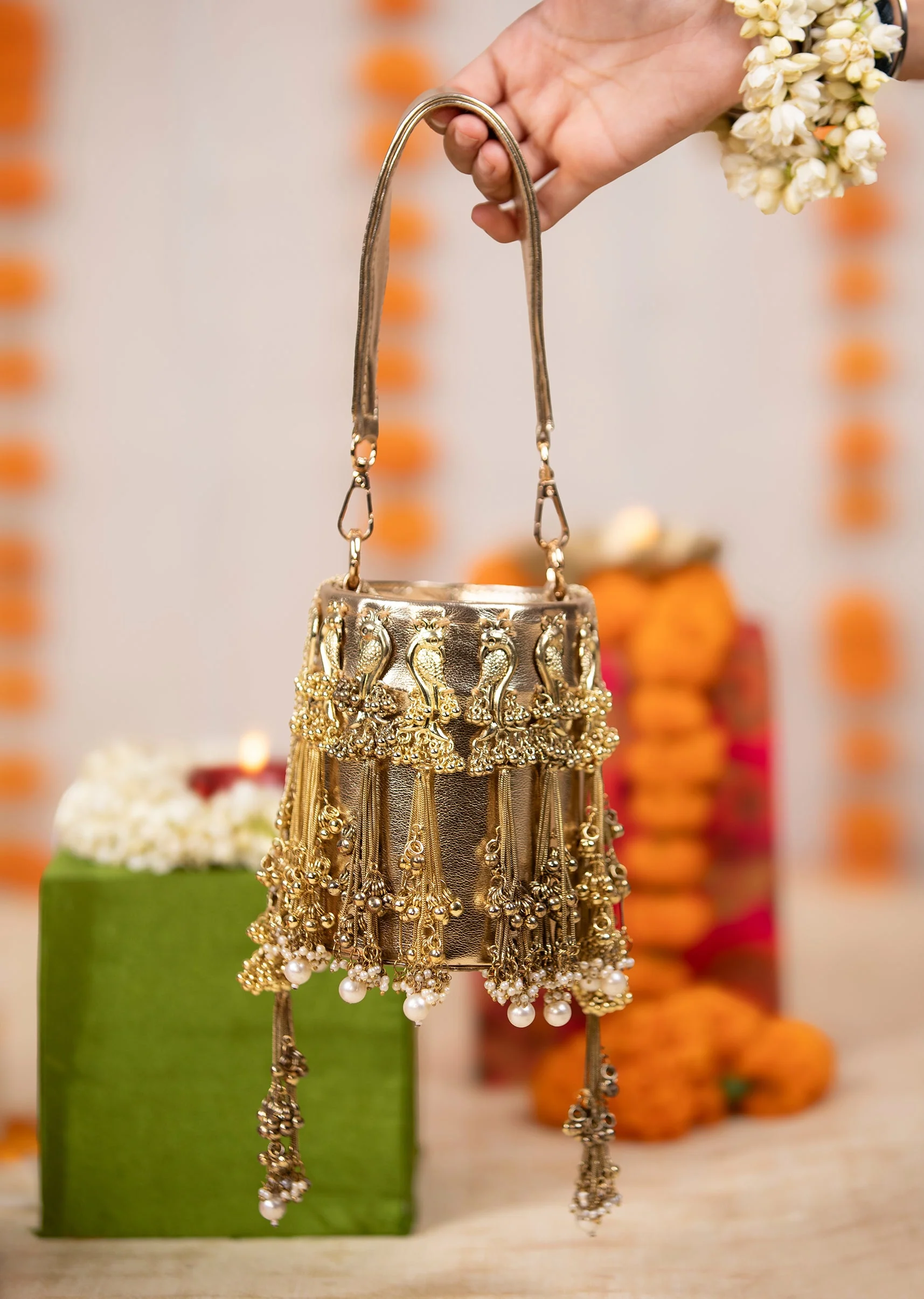 483-gold-peacock-motif-tassel-detail-bucket-bag-1.webp Gold Peacock Motif Tassel Detail Bucket Bag
