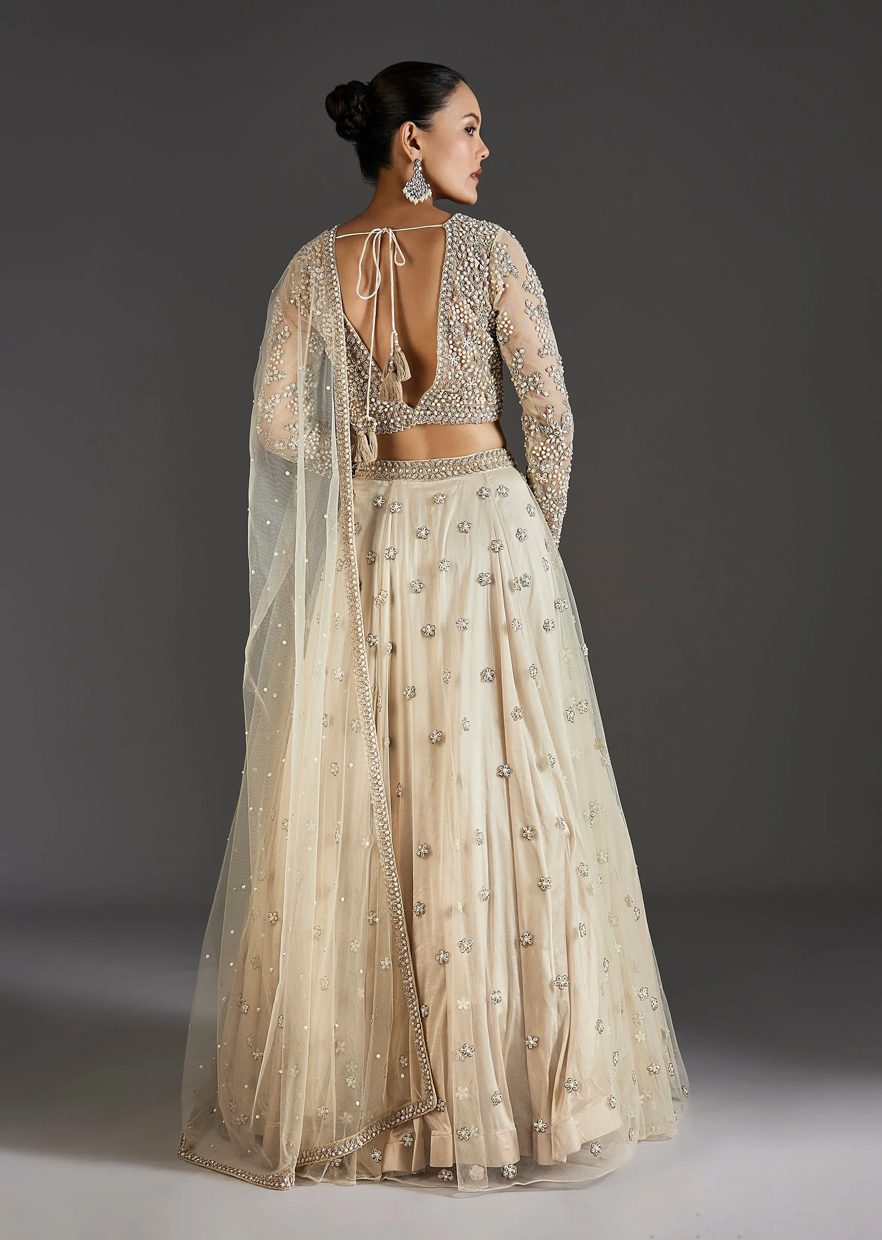Off White Glamour With Modern Sparkle