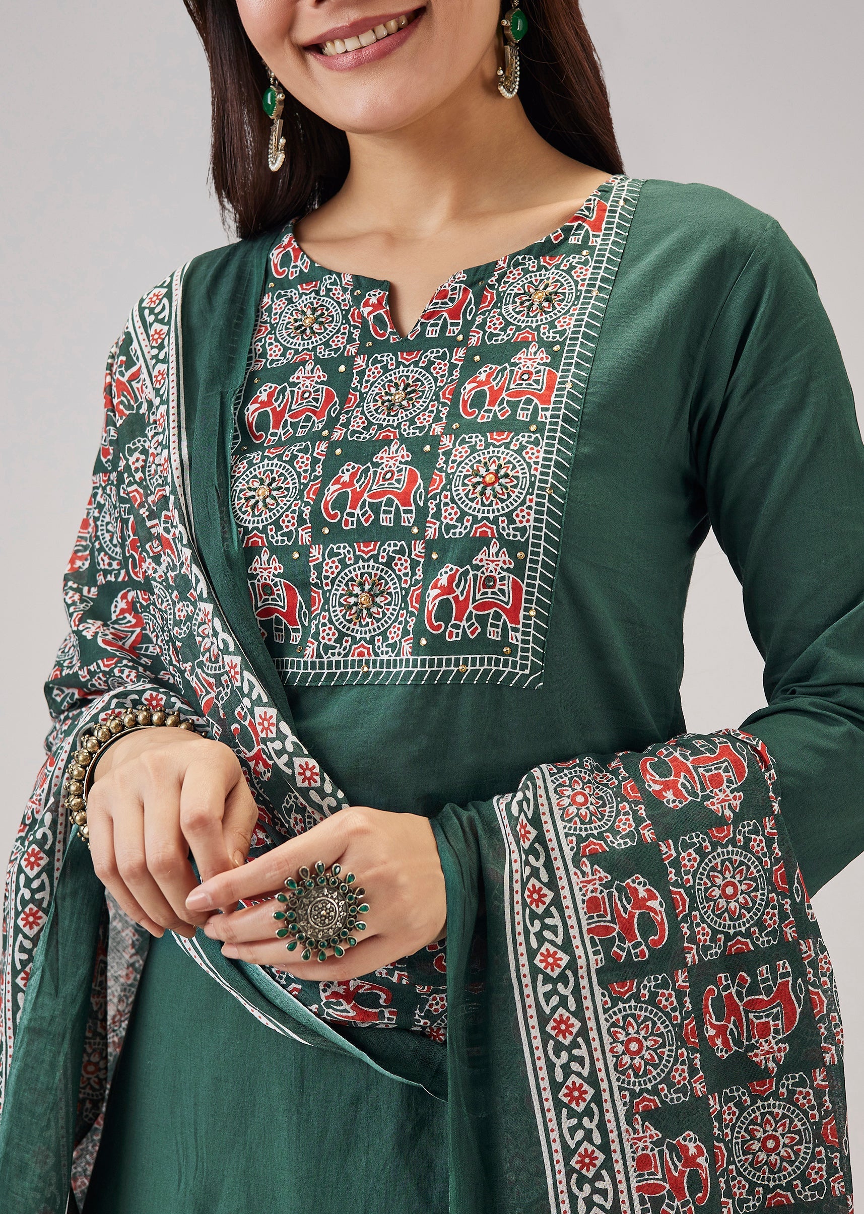 Green Bandhani Banarasi Dhoti Set And Gotta Work