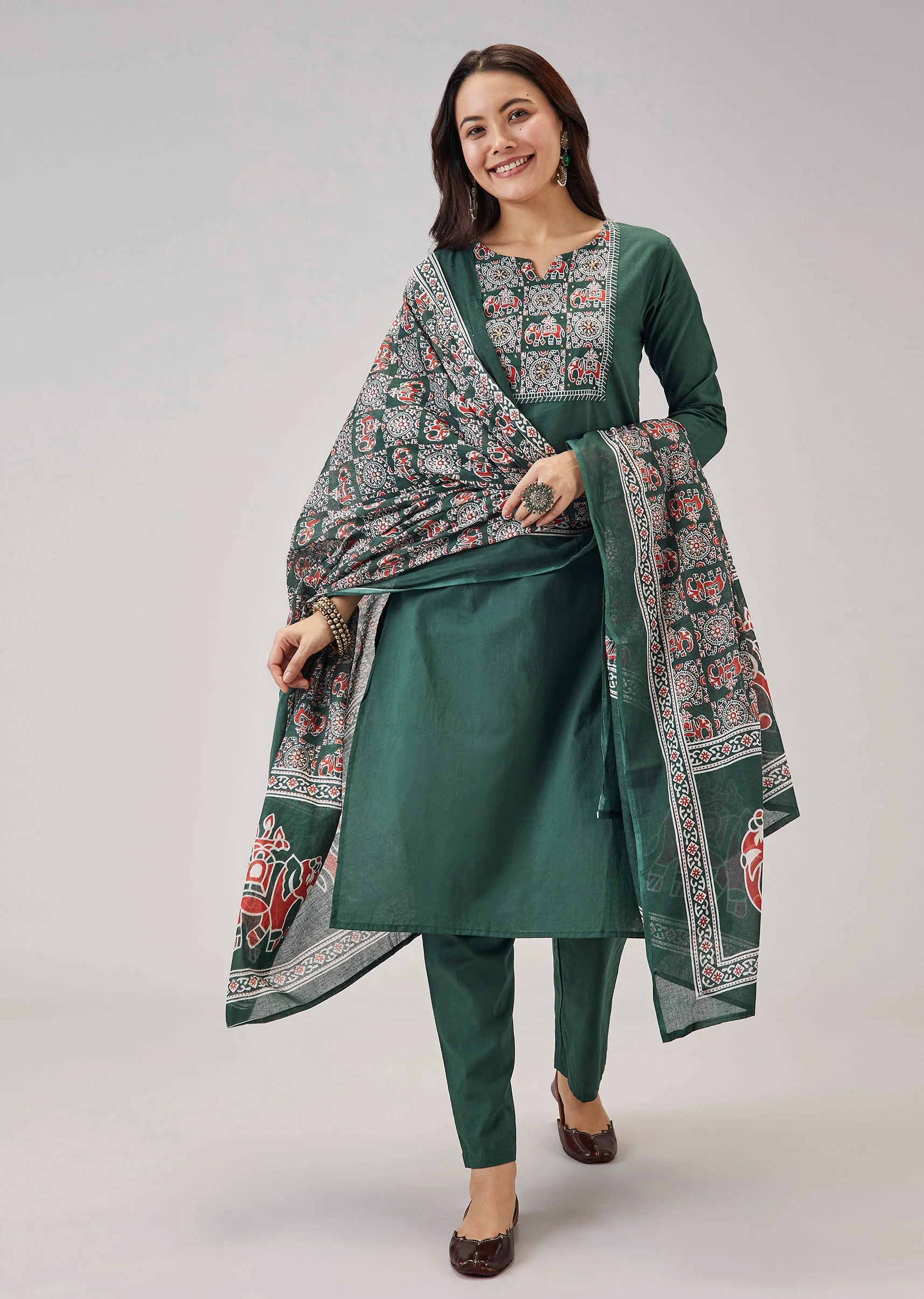 Green Bandhani Banarasi Dhoti Set And Gotta Work