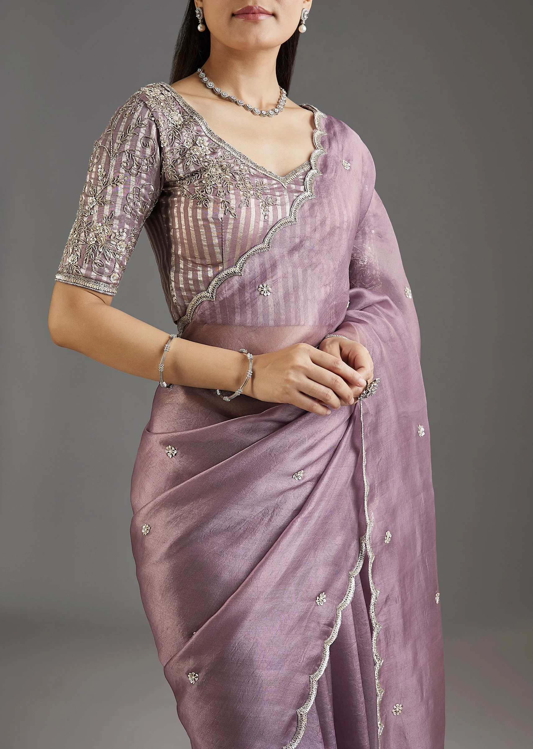 5905-lilac-organza-saree-with-embellished-scallop-border-2.webp Lilac Organza Saree With Embellished Scallop Border