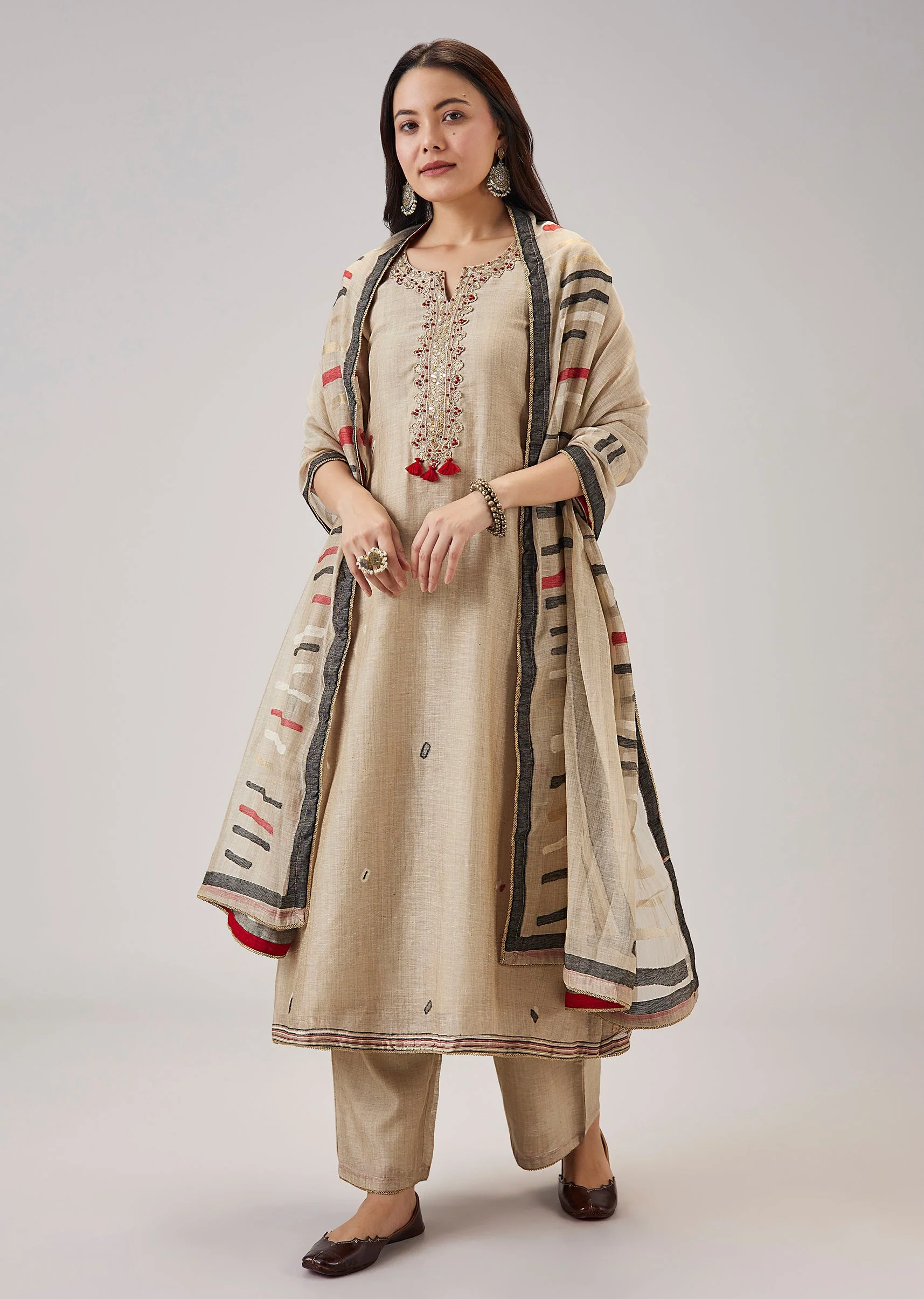 6045-beige-handwork-chanderi-kurta-set-1.webp Beige Handwork Chanderi Kurta Set