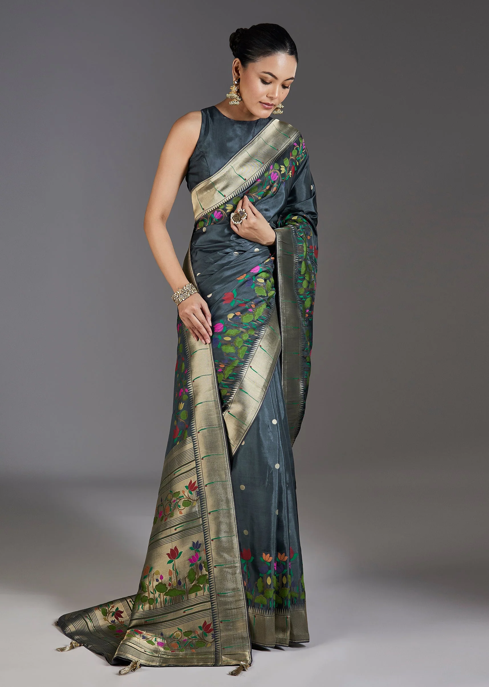 6211-grey-dola-silk-saree-1.webp Grey Dola Silk Saree