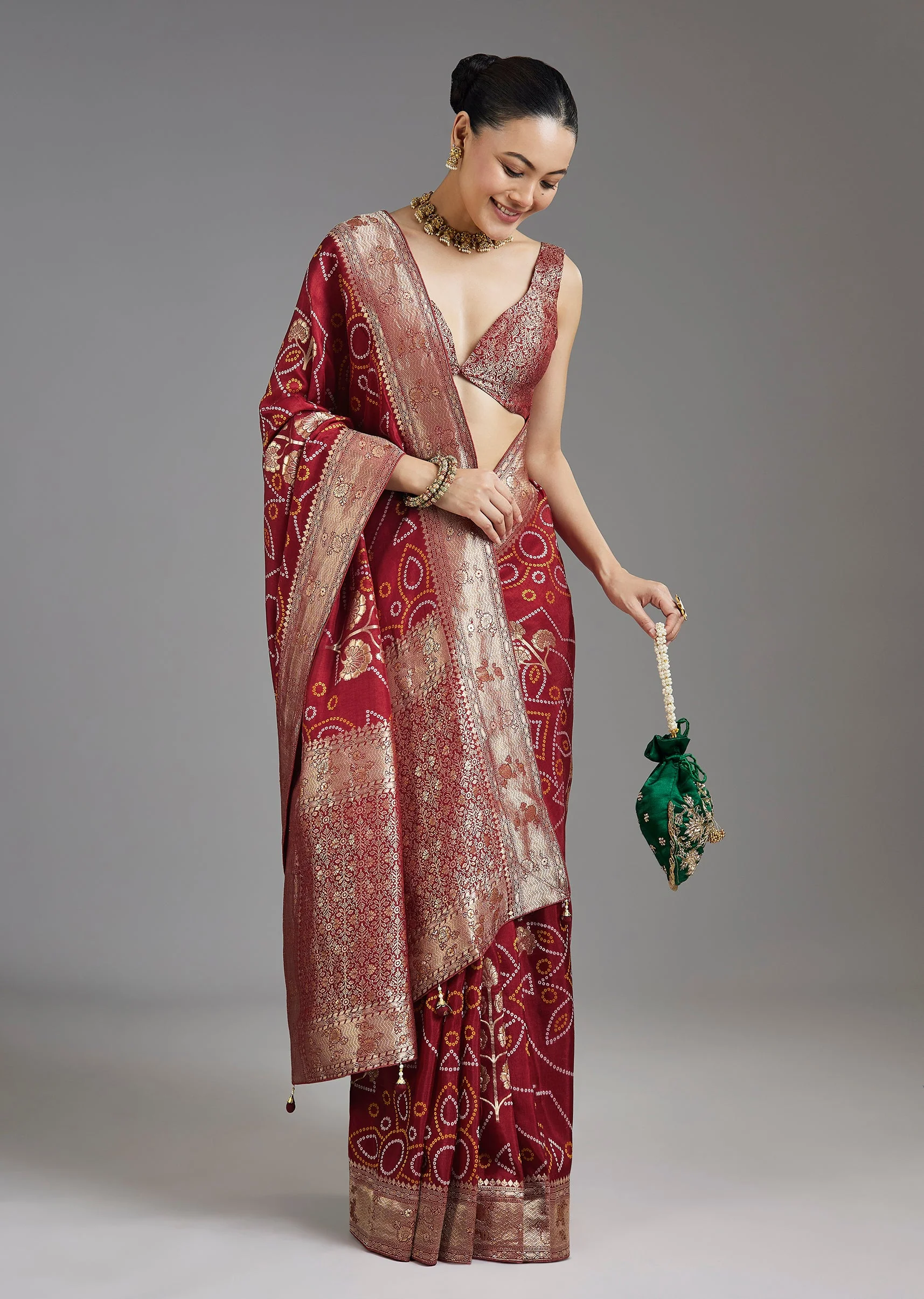 6323-maroon-dola-silk-saree-1.webp Maroon Dola Silk Saree