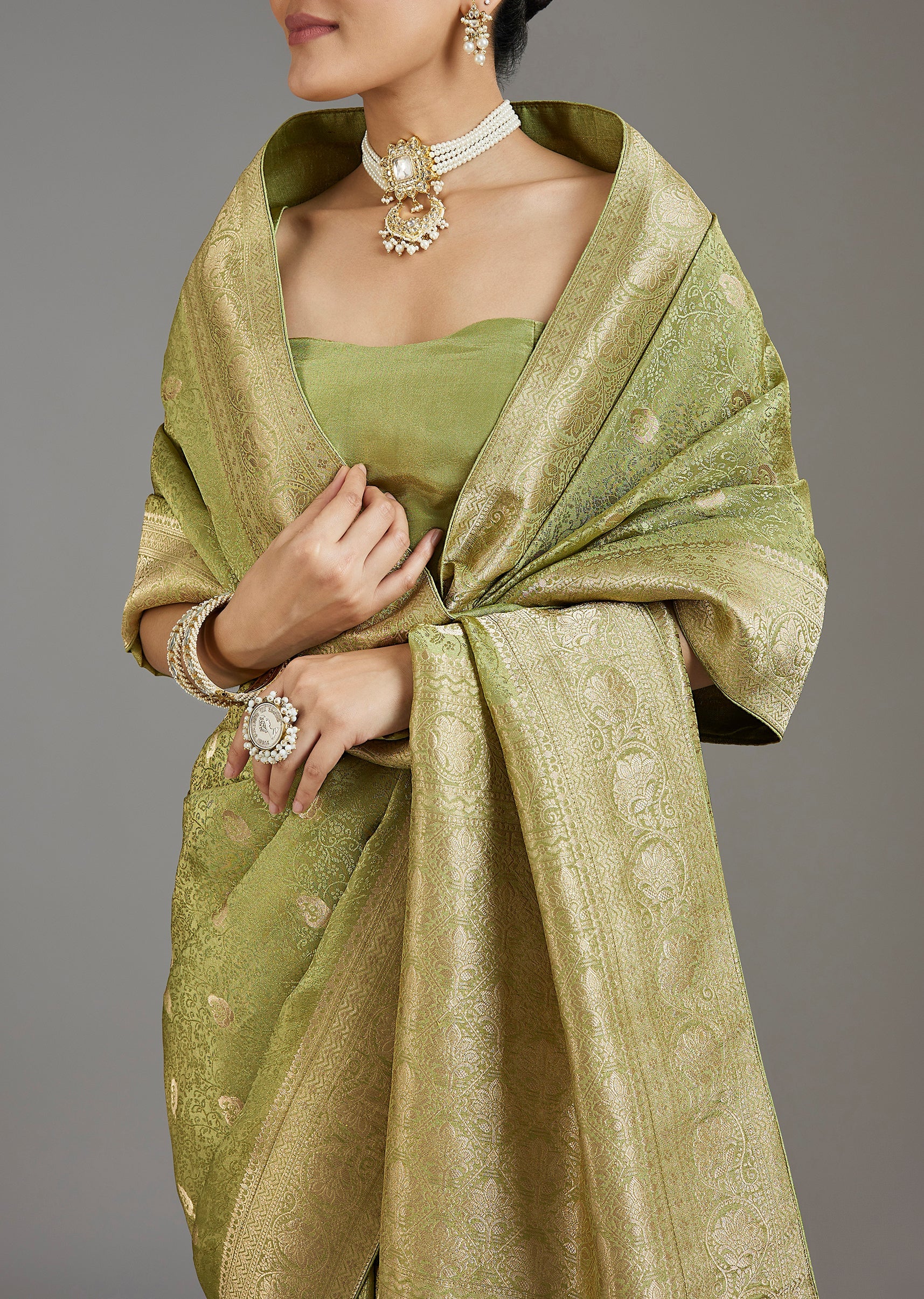 6387-pista-green-jacquard-dola-silk-saree-2.jpg Pista Green Jacquard Dola Silk Saree
