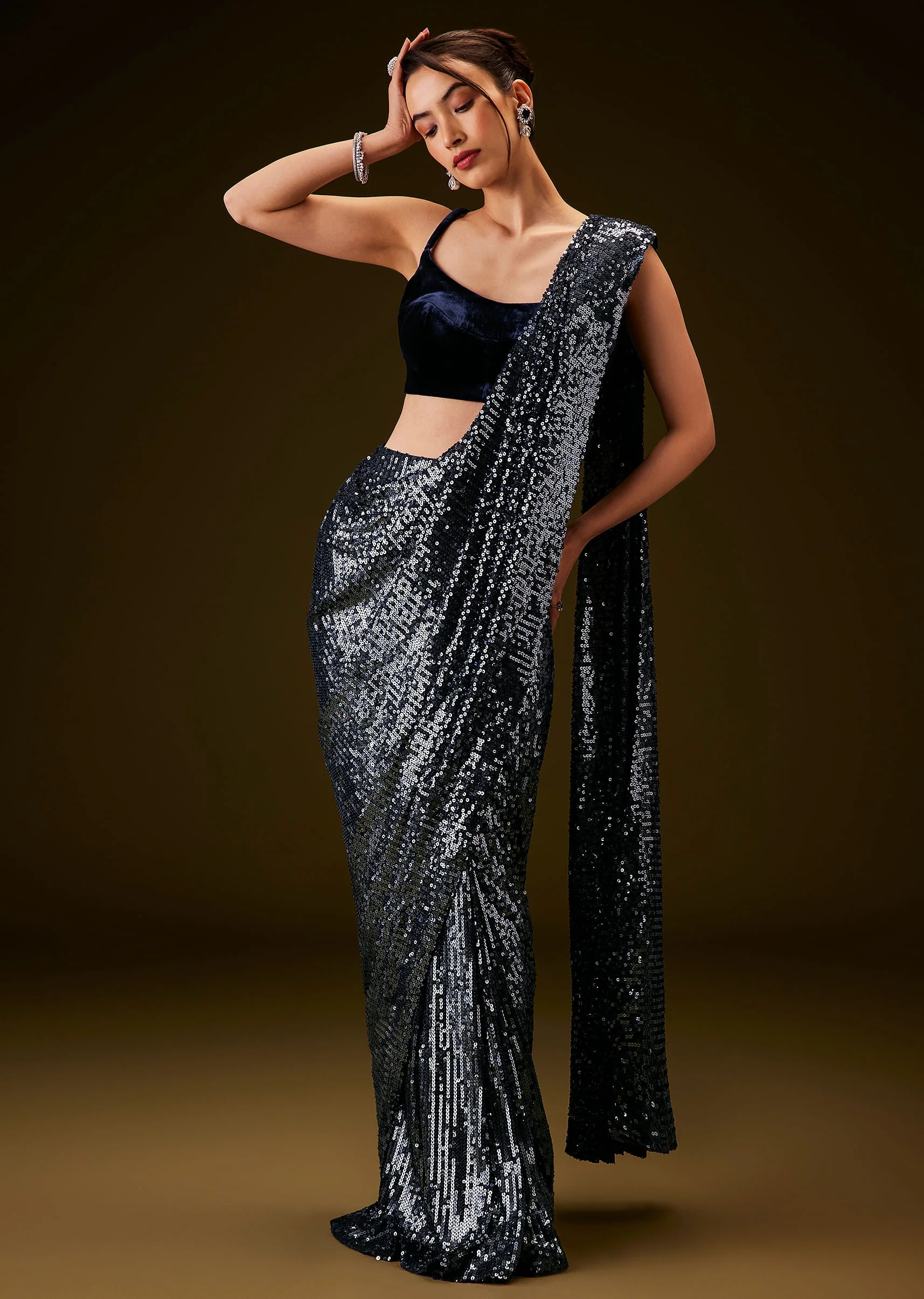 7146-navy-blue-sequin-velvet-saree-1.webp Navy Blue Sequin Velvet Saree