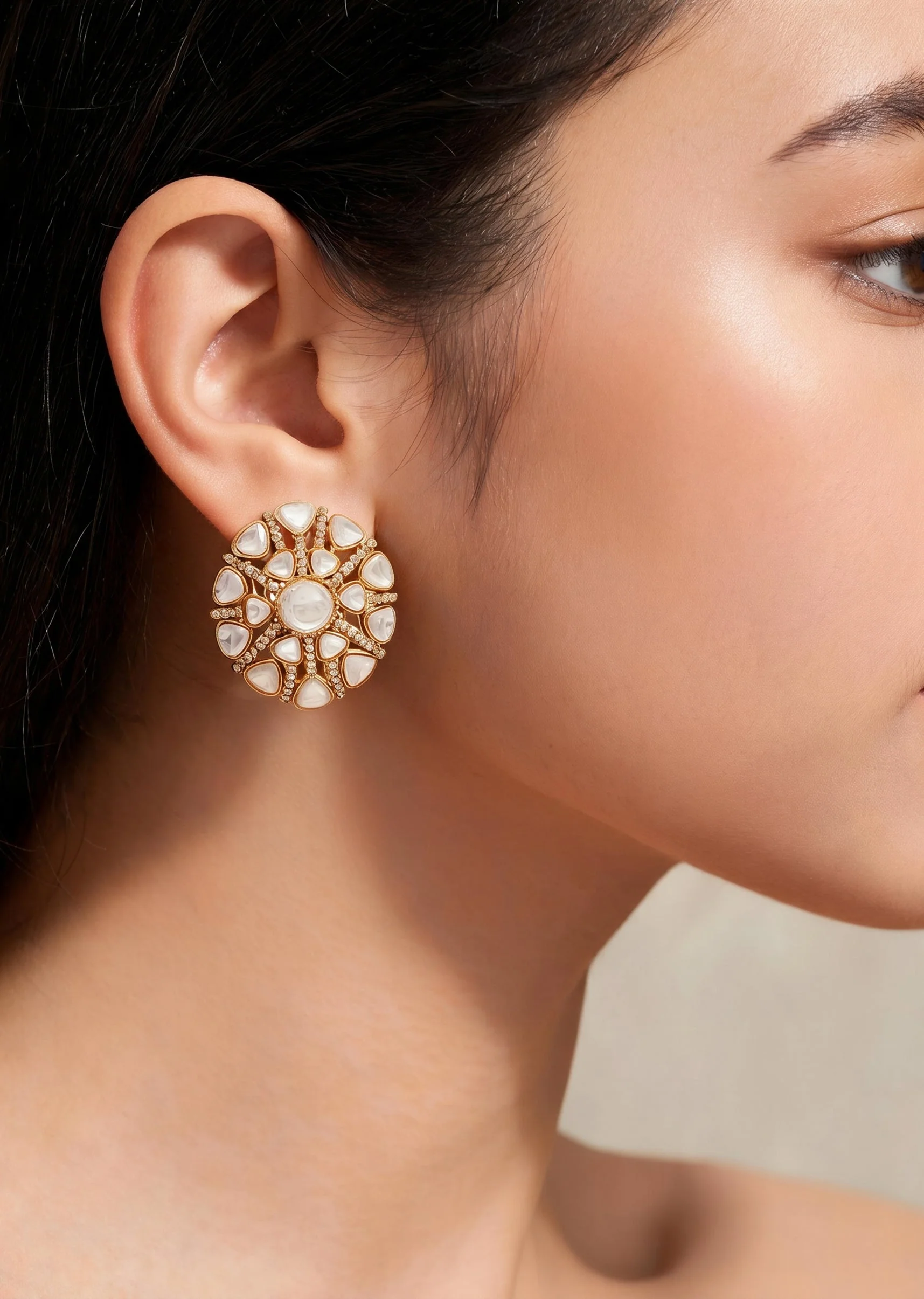 782-antique-gold-toned-polki-floral-stud-earrings-1.webp Antique Gold Toned Polki Floral Stud Earrings