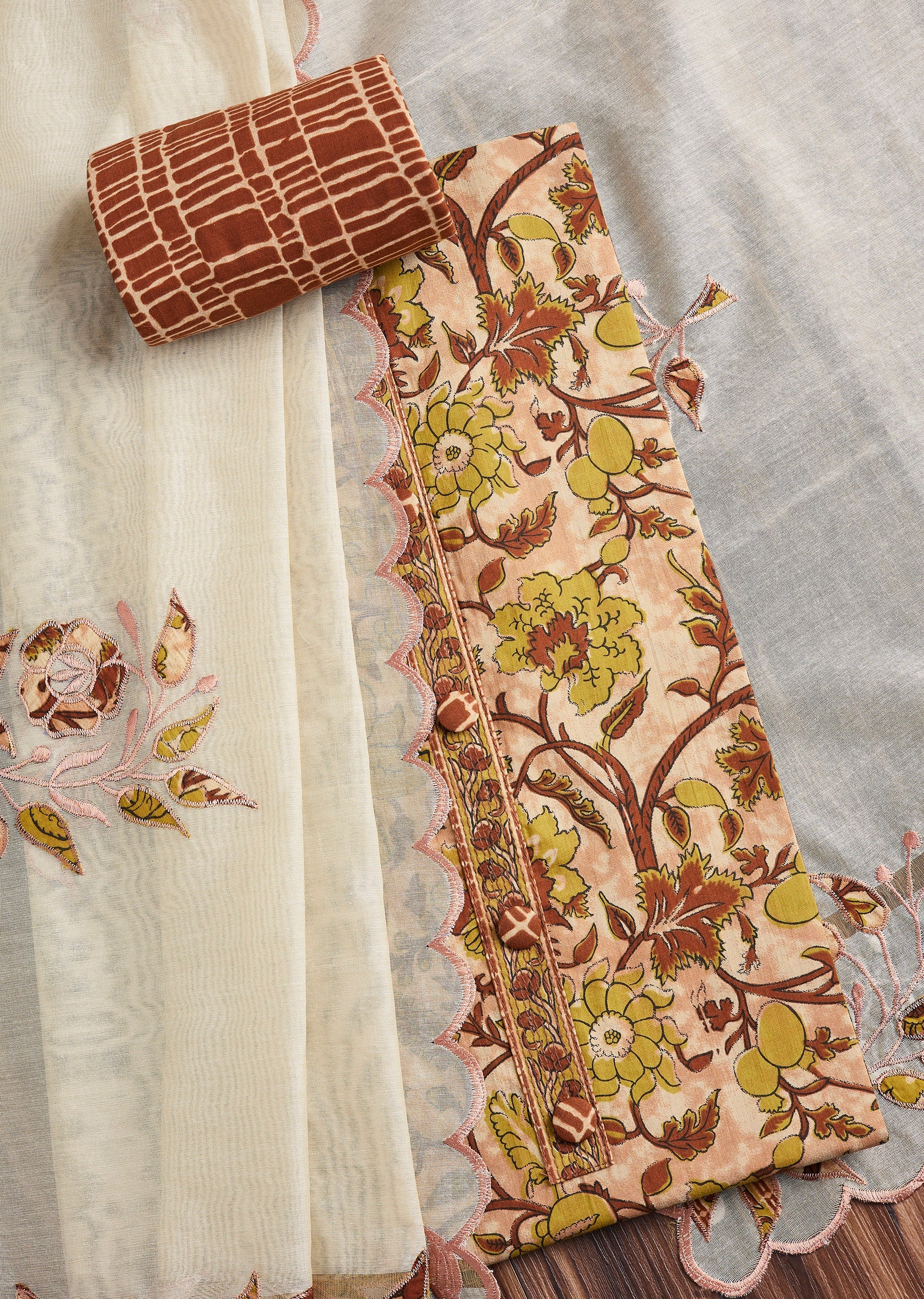 8073-blush-peach-cotton-printed-unstitched-suit-set-1.jpg Blush Peach Cotton Printed Unstitched Suit Set