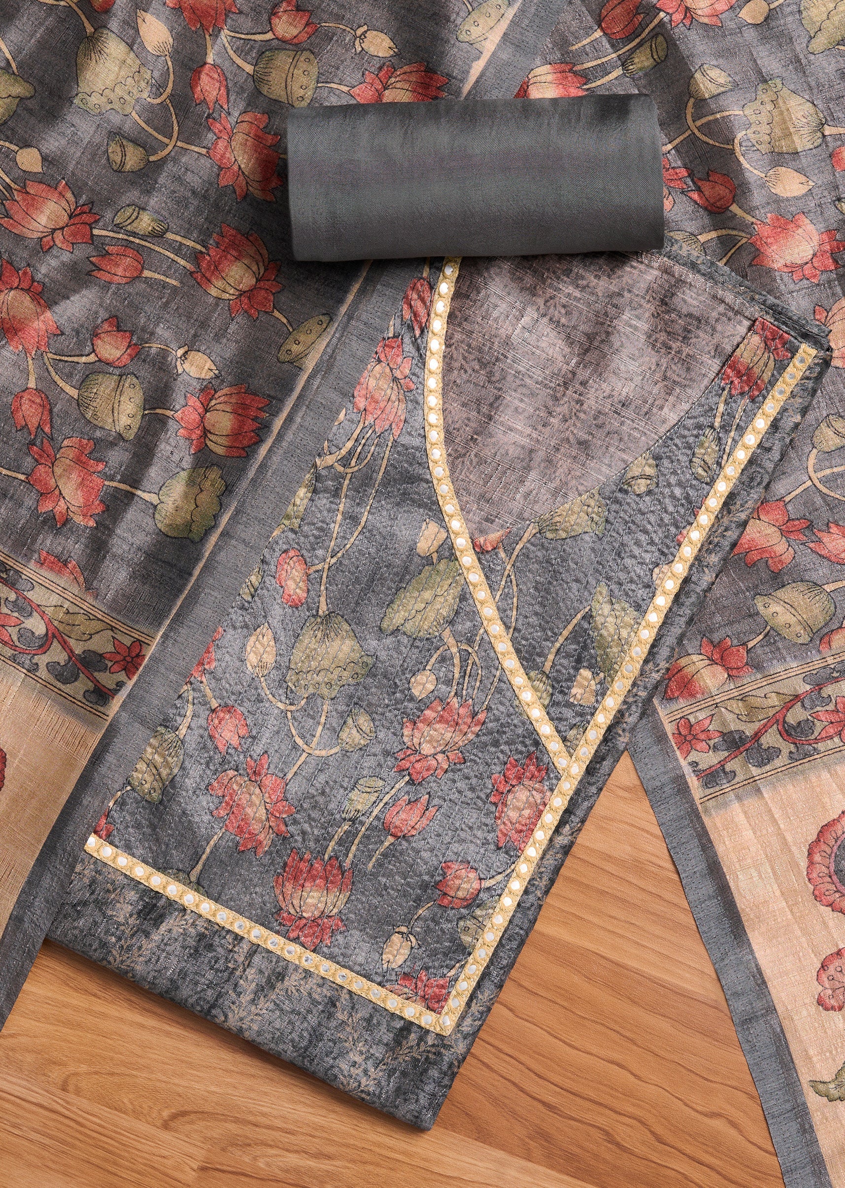 8076-grey-crepe-printed-unstitched-suit-set-1.jpg Grey Crepe Printed Unstitched Suit Set