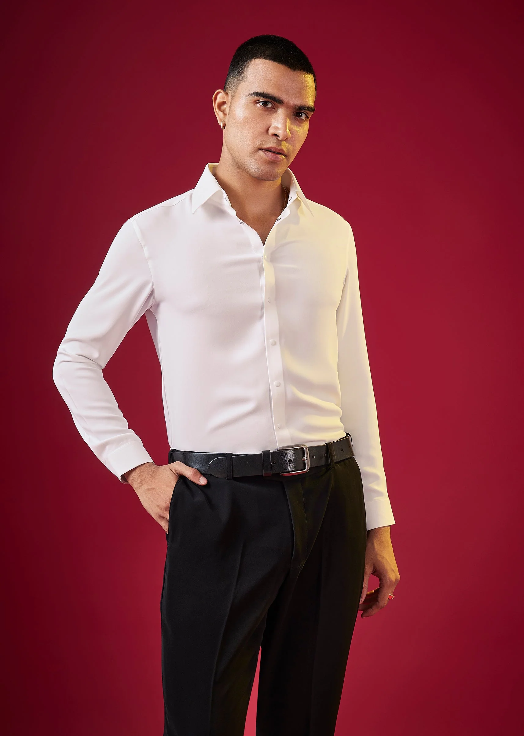 8245-white-solid-viscose-button-front-mens-shirt-1.webp White Solid Viscose Button Front Mens Shirt