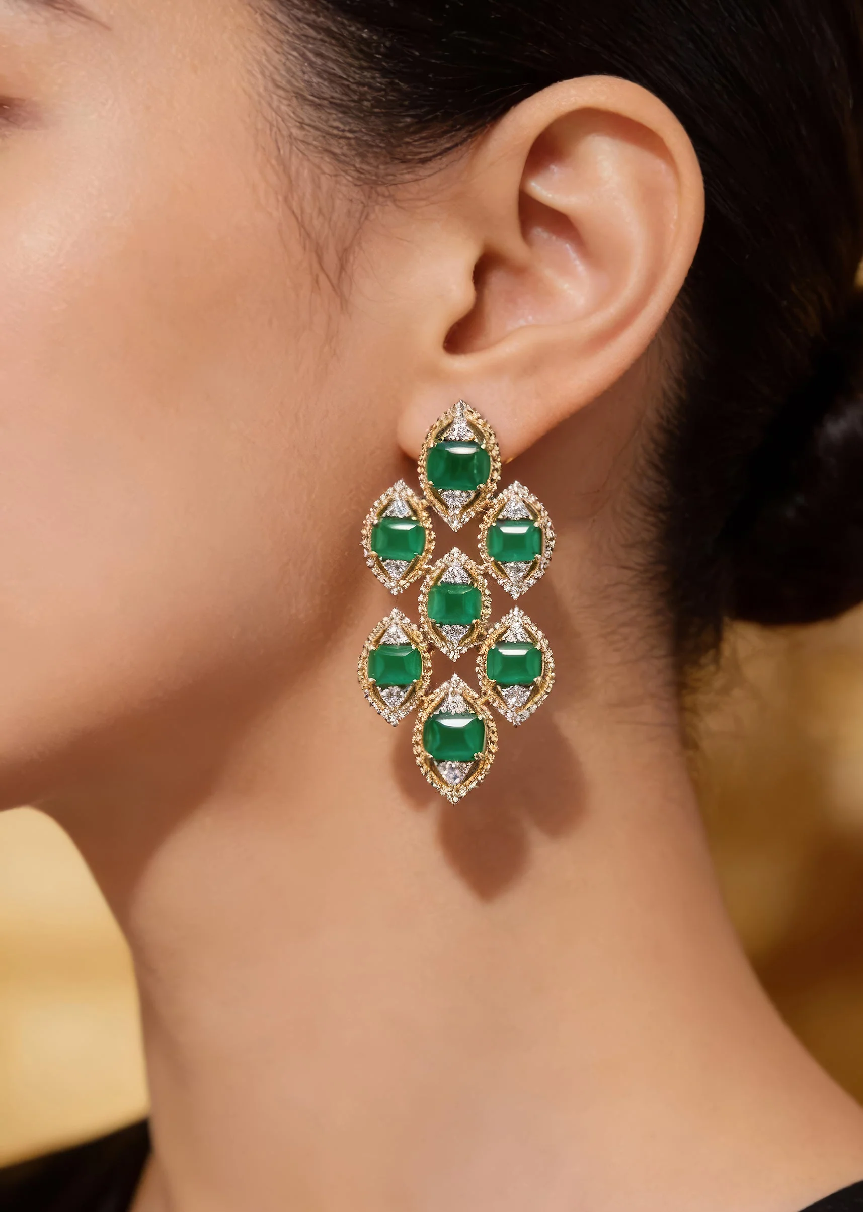 900-silver-finish-geometric-drop-earrings-with-emerald-green-simulated-stones-1.webp Silver Finish Geometric Drop Earrings With Emerald Green Simulated Stones