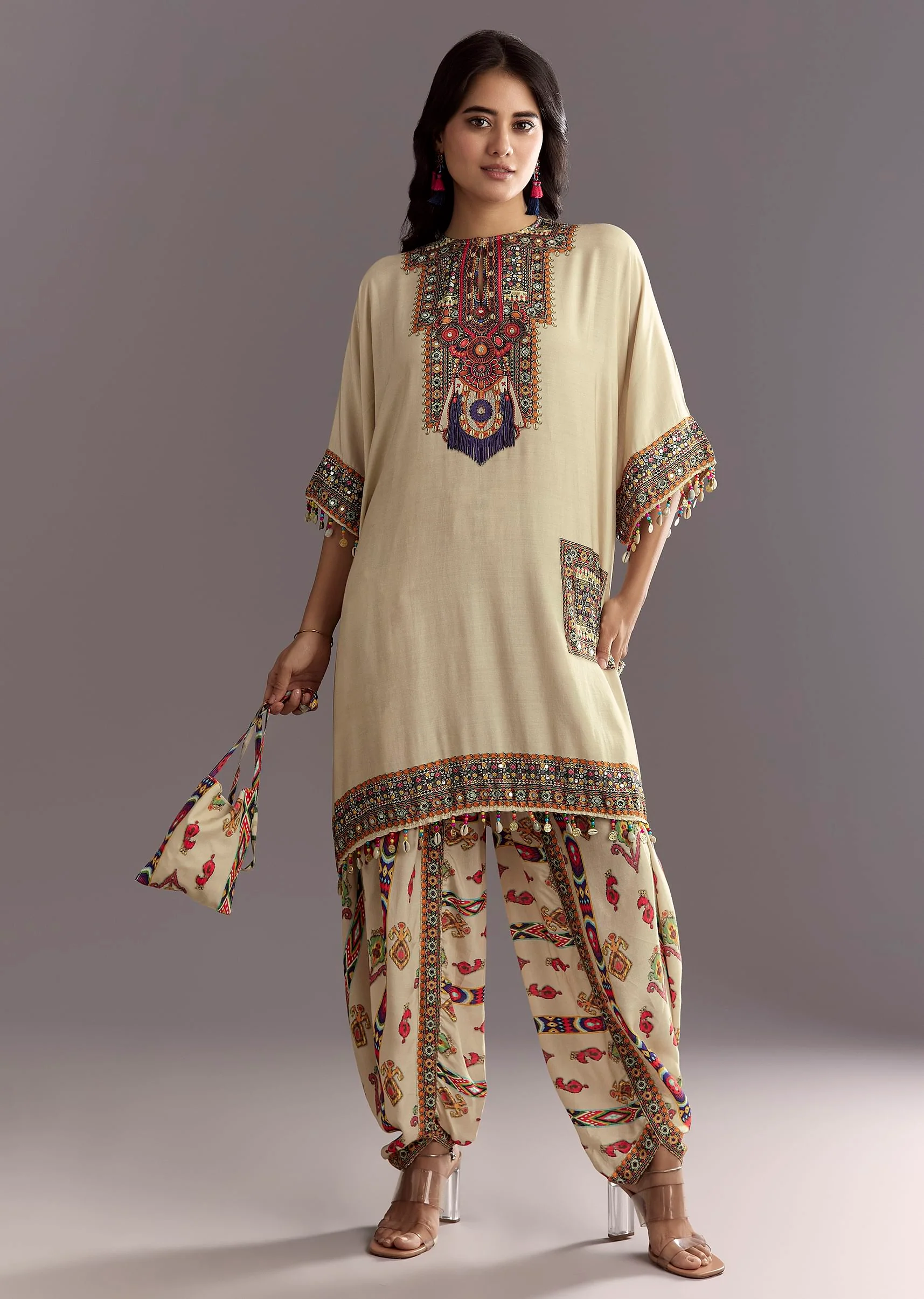 9346-cream-printed-muslin-kurta-and-dhoti-1.webp Cream Printed Muslin Kurta And Dhoti