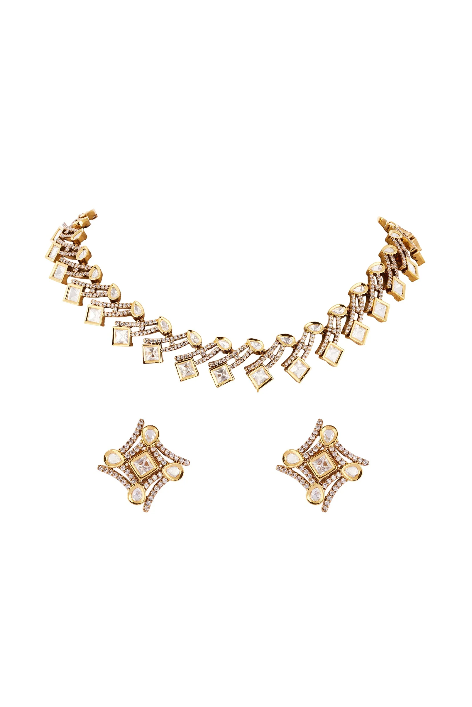 951-gold-and-white-polki-necklace-set-in-traditional-kundan-jadau-2.webp Gold and White Polki Necklace Set in Traditional Kundan Jadau