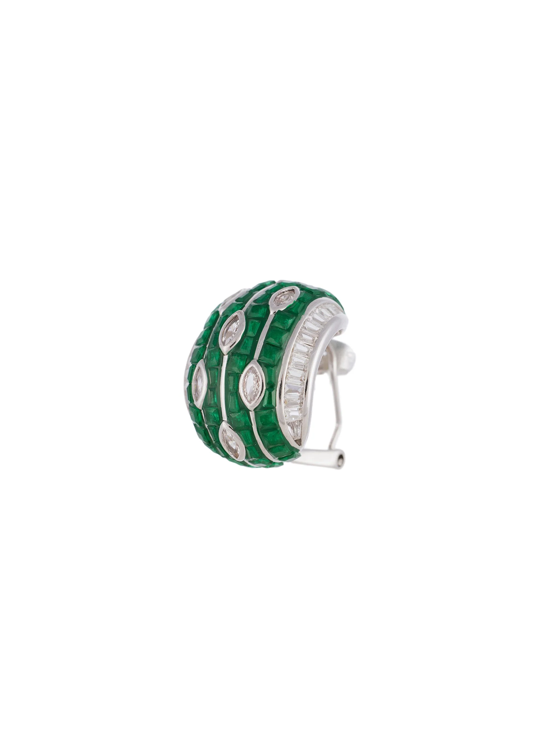 970-green-silver-diamond-earrings-with-timeless-detail-4.webp Green Silver Diamond Earrings With Timeless Detail