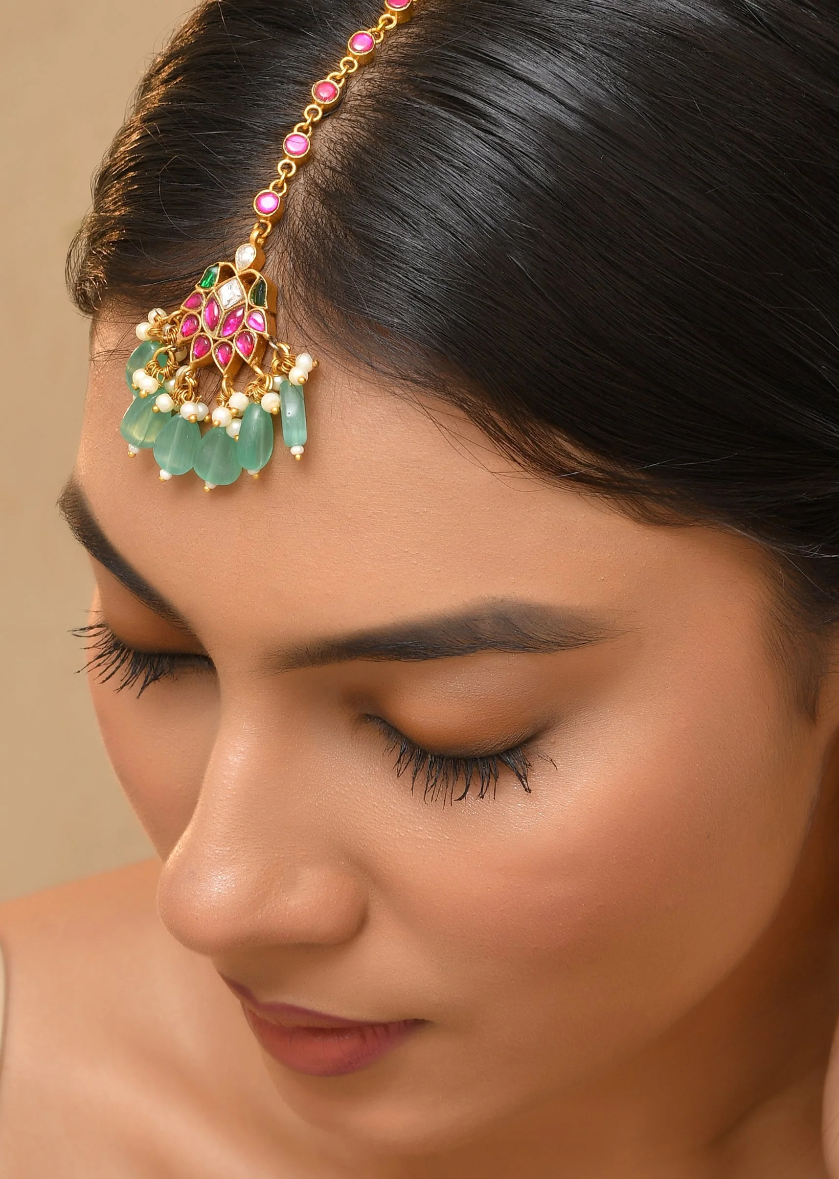 972-aqua-blue-kundan-maangtikka-with-bead-drops-1.webp Aqua Blue Kundan Maangtikka with Bead Drops