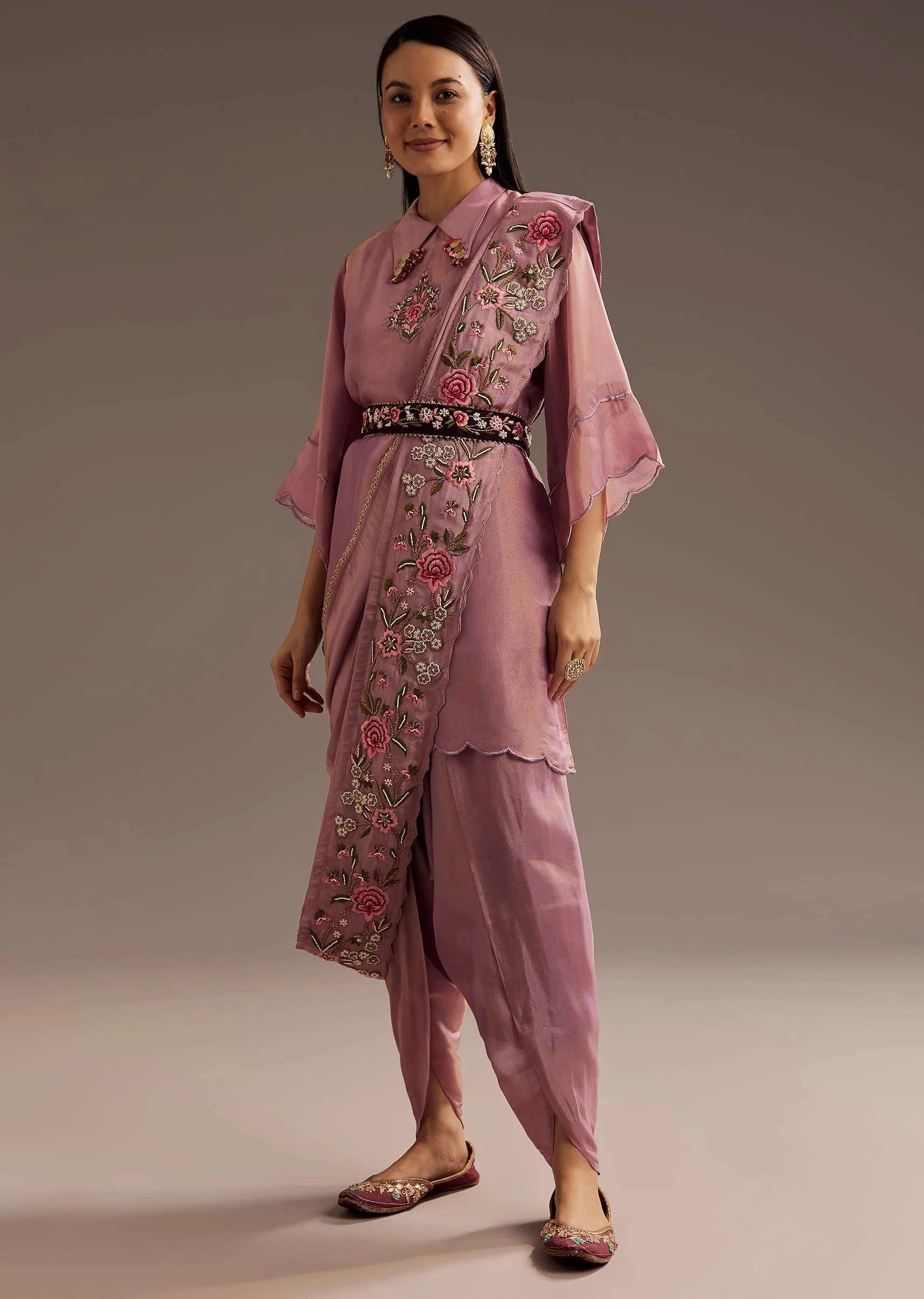 9749-lilac-zardosi-motif-kurta-dupatta-belt-set-1.webp Lilac Zardosi Motif Kurta Dupatta Belt Set