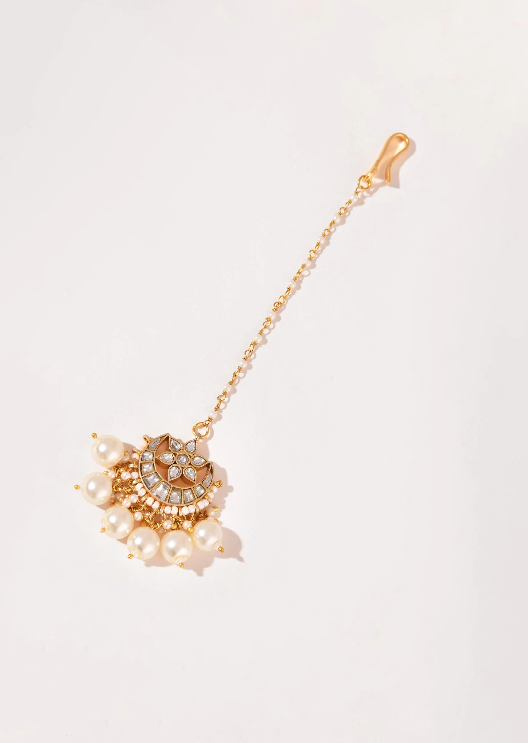 976-off-white-bead-drop-kundan-maangtikka-2.webp Off White Bead Drop Kundan Maangtikka