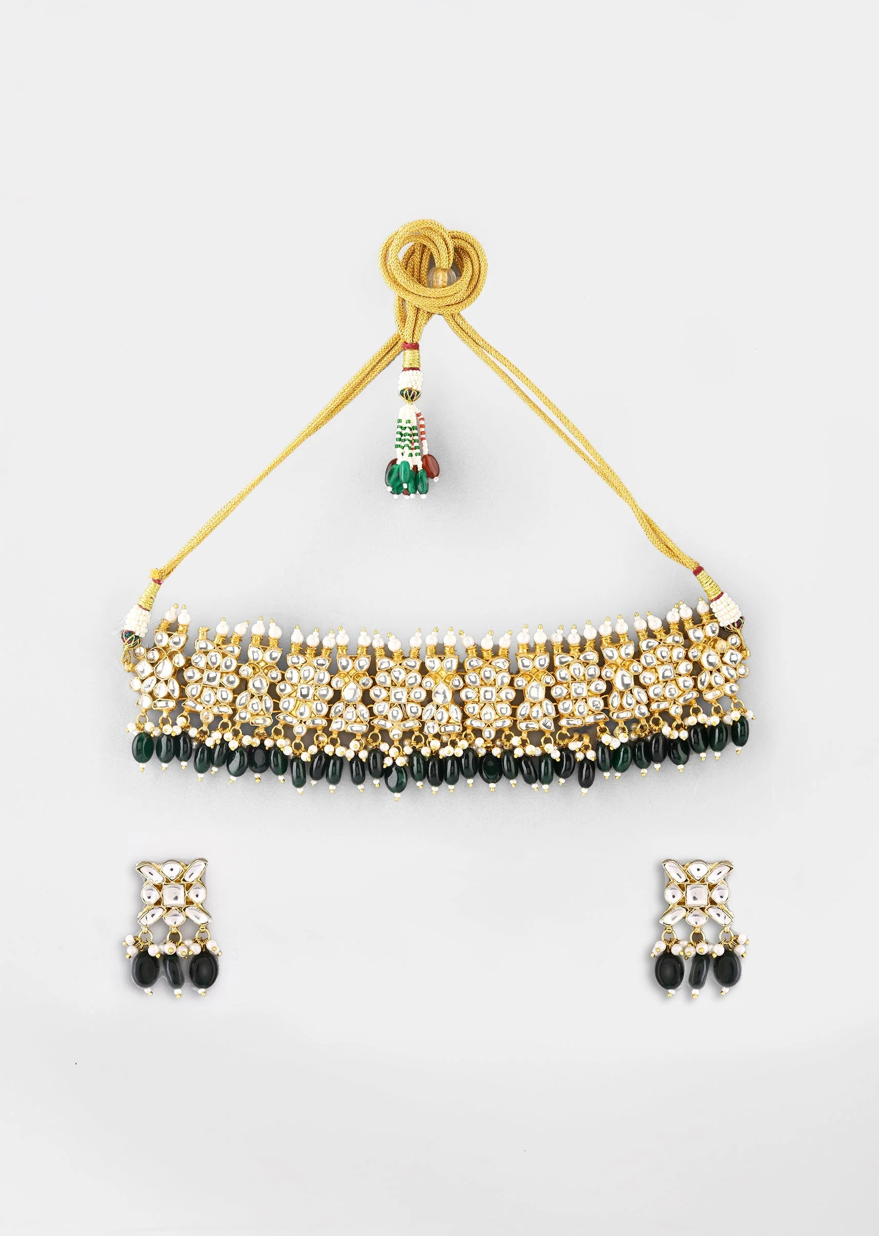 985-green-kundan-choker-necklace-and-earrings-set-2.webp Green Kundan Choker Necklace and Earrings Set