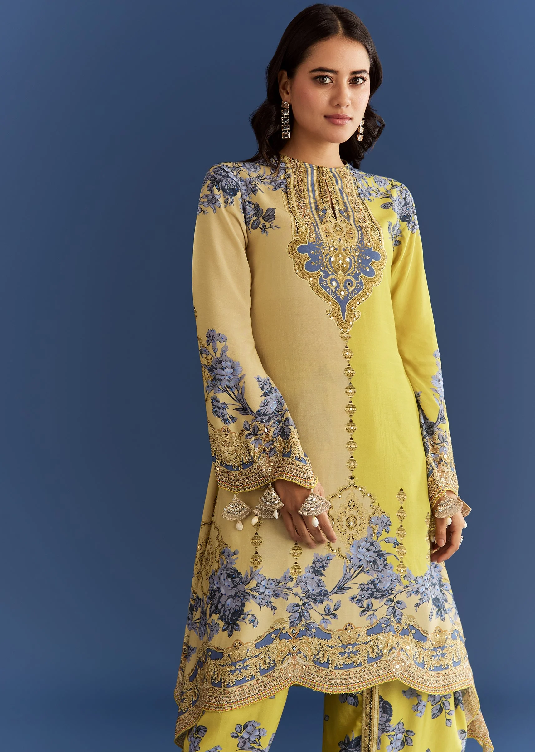 9876-light-lime-green-cotton-muslin-kurta-with-floral-print-dhoti-4.webp Light Lime Green Cotton Muslin Kurta With Floral Print Dhoti