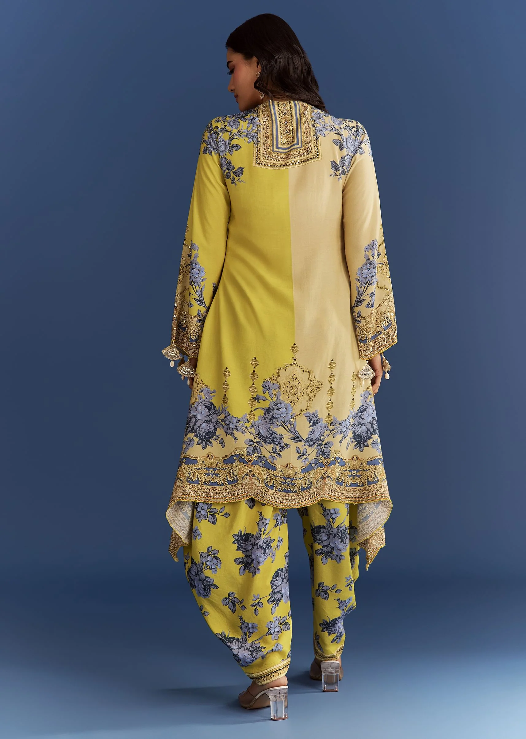 9876-light-lime-green-cotton-muslin-kurta-with-floral-print-dhoti-5.webp Light Lime Green Cotton Muslin Kurta With Floral Print Dhoti